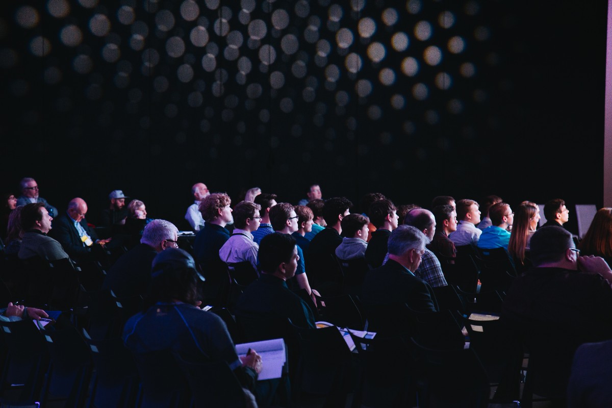 Reviewer Conference Should conference papers be peer reviewed?